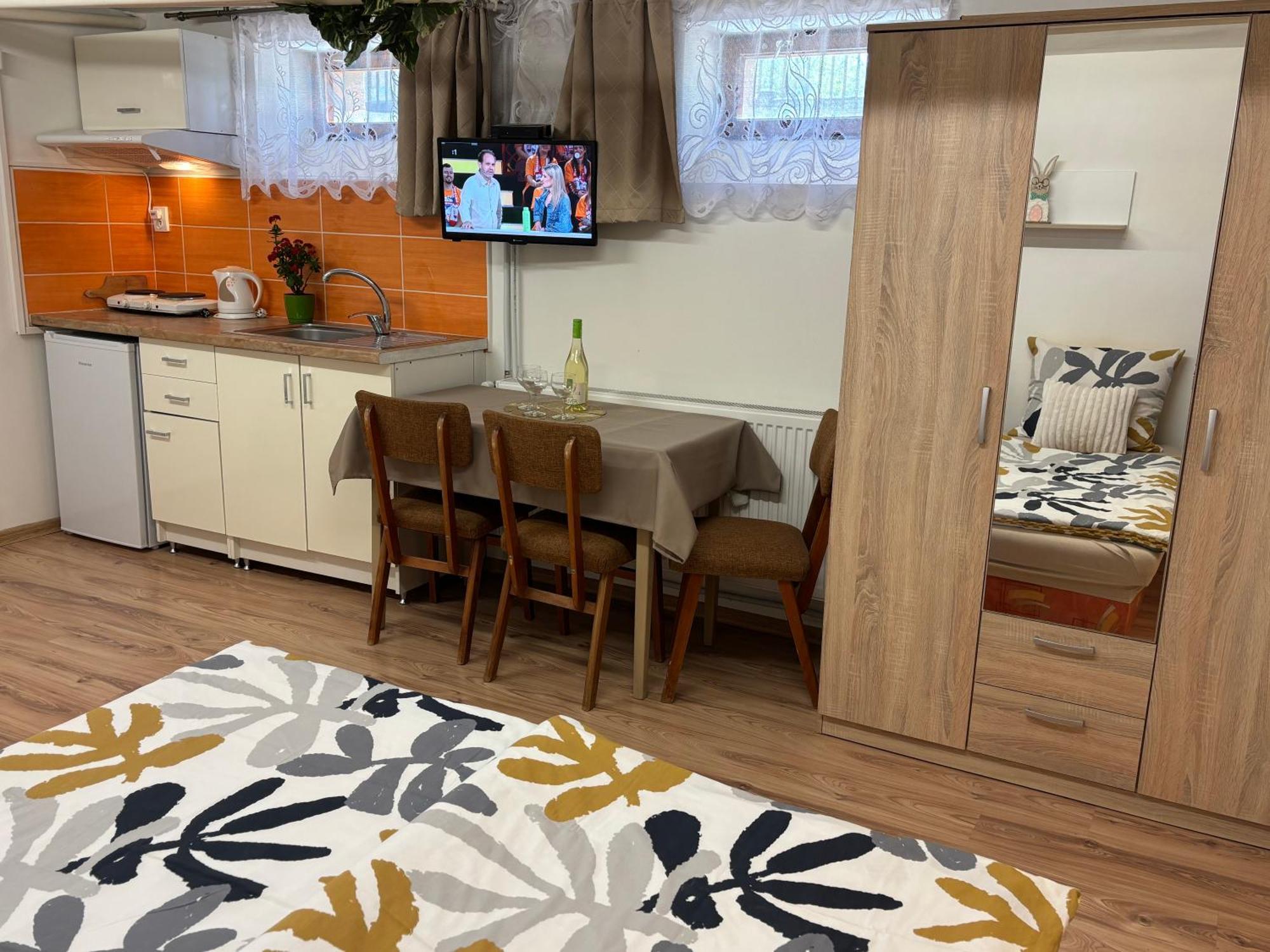 Apartmanovy Dom Grand Štúrovo Eksteriør bilde