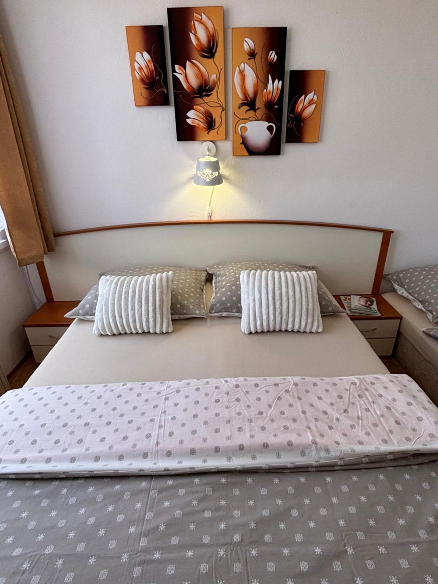 Apartmanovy Dom Grand Štúrovo Eksteriør bilde