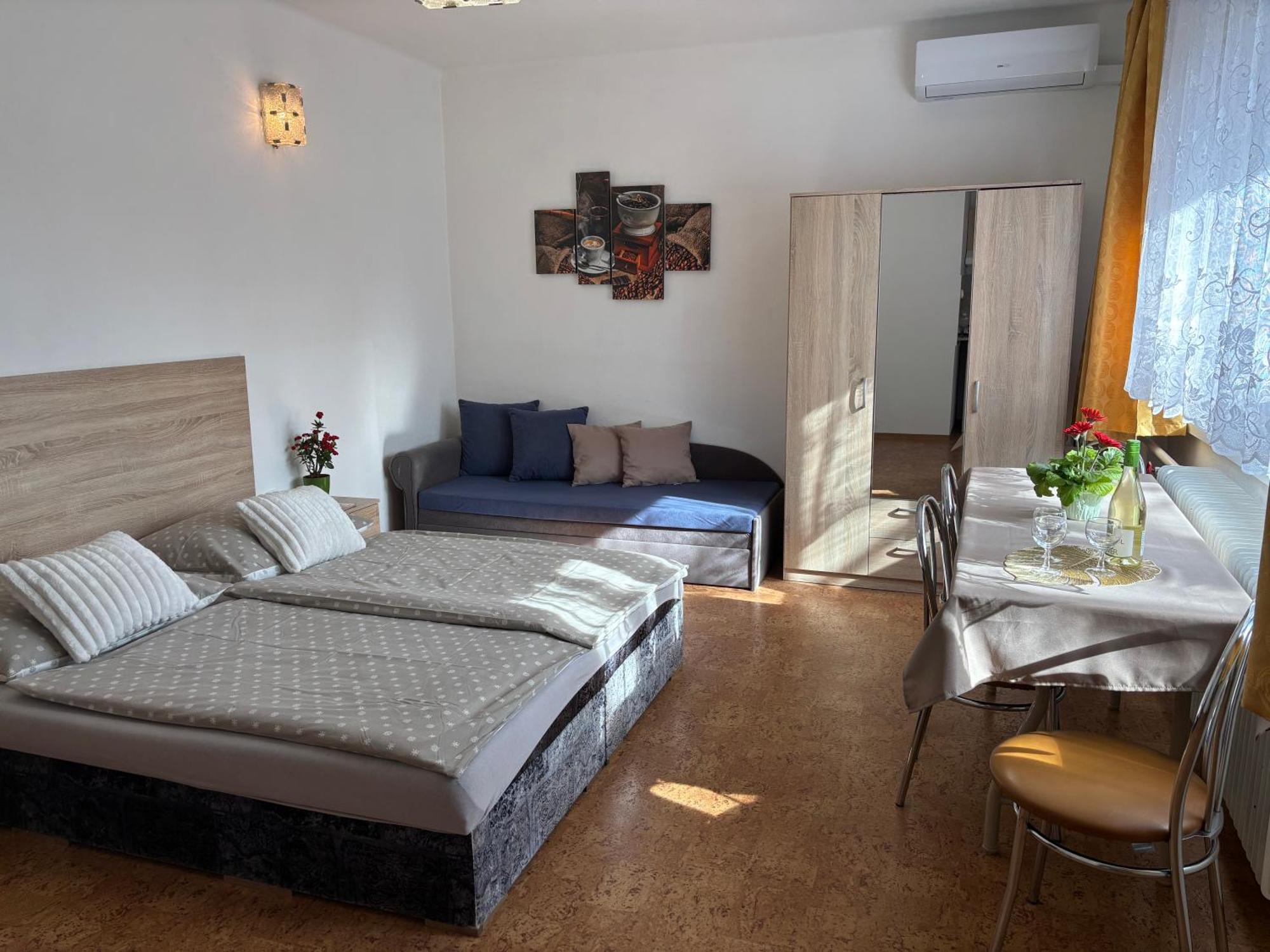 Apartmanovy Dom Grand Štúrovo Eksteriør bilde