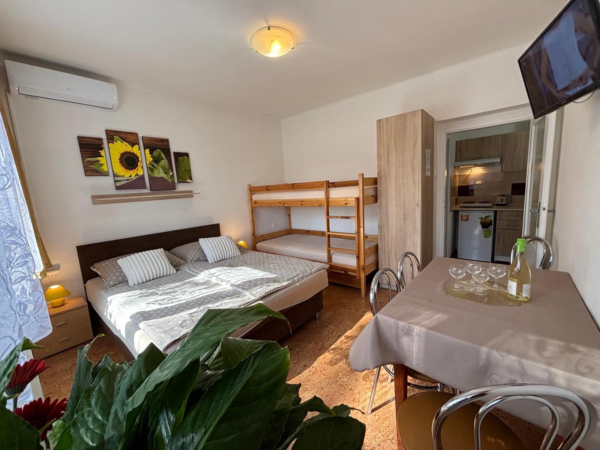 Apartmanovy Dom Grand Štúrovo Eksteriør bilde