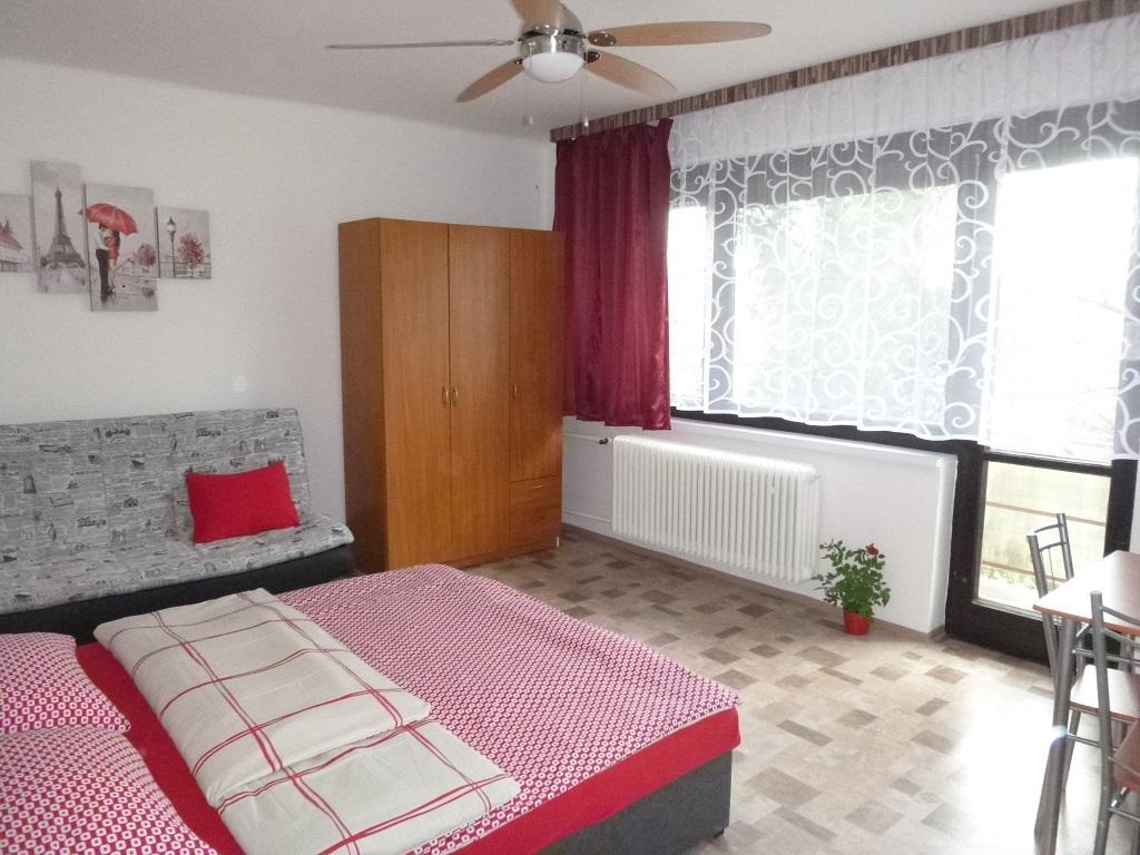 Apartmanovy Dom Grand Štúrovo Eksteriør bilde