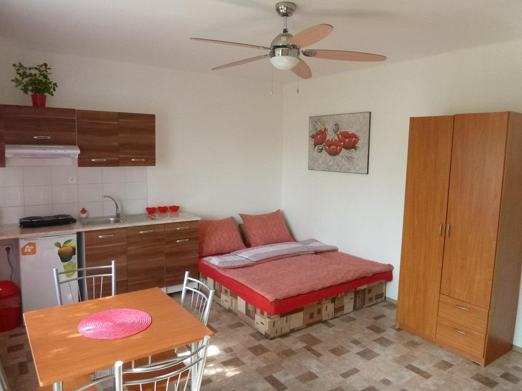 Apartmanovy Dom Grand Štúrovo Eksteriør bilde