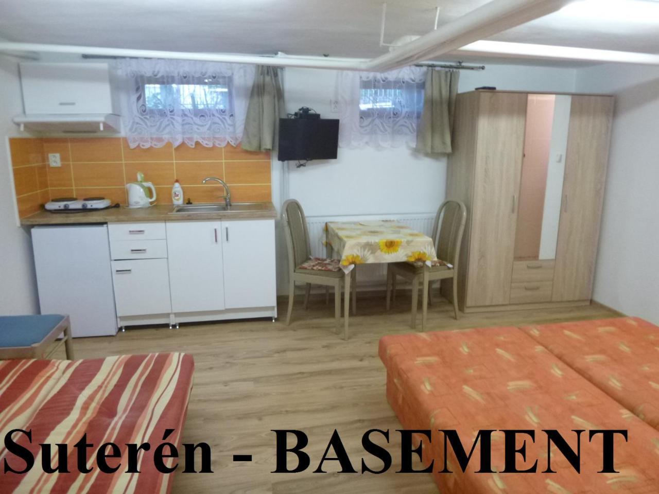 Apartmanovy Dom Grand Štúrovo Eksteriør bilde