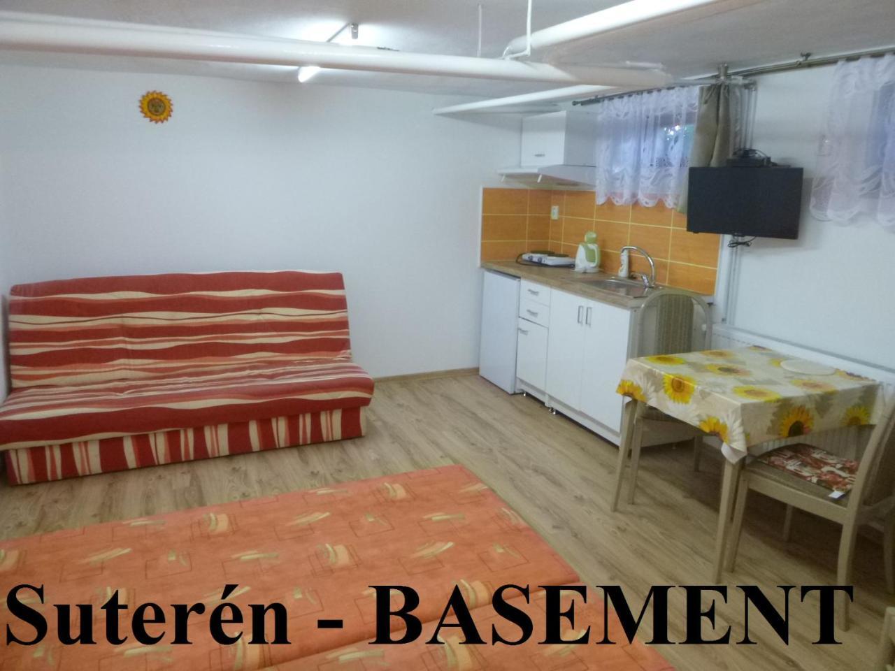 Apartmanovy Dom Grand Štúrovo Eksteriør bilde