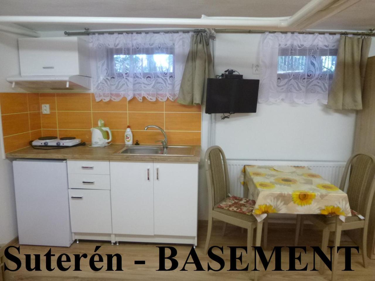 Apartmanovy Dom Grand Štúrovo Eksteriør bilde
